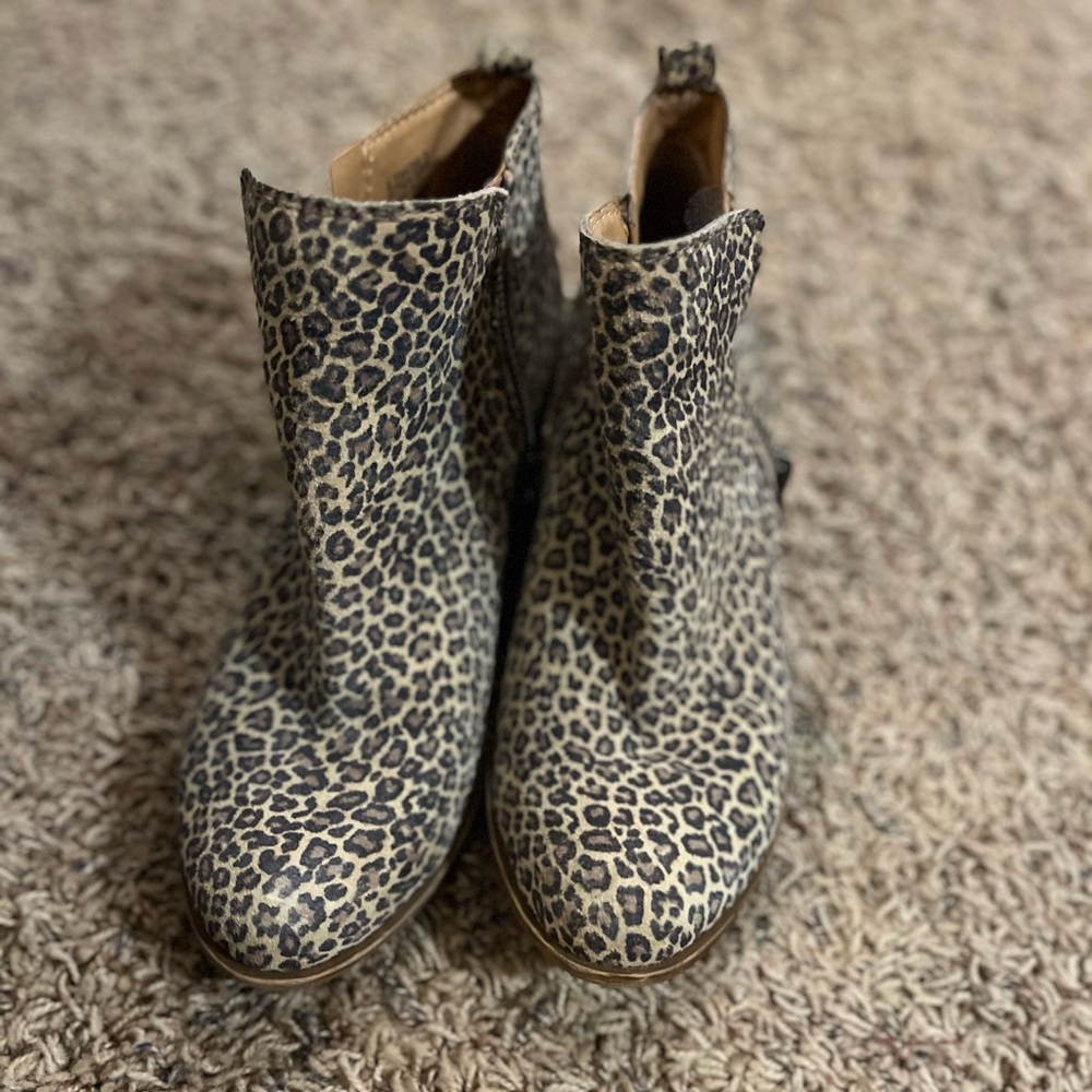 Lucky Brand Basel Bootie - Picture 2 of 2